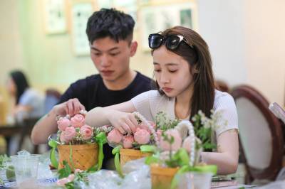 台湾青年沉浸式体验荆楚文化