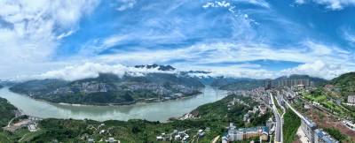巴东：雨过天晴云破处 山水画城胜仙境（客户端采稿）