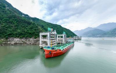 湖北秭归：国内内河首座无人值守智能锚地启用