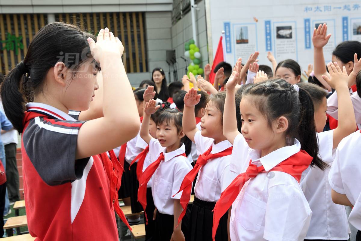 991489