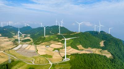 湖北秭归：风电劲吹 赋能绿色转型