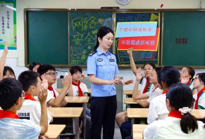 湖北恩施：筑牢青少年网络安全防线