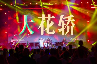 湖北秭归：华灯初上，夜经济点亮小城