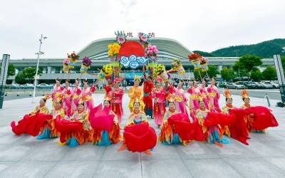 西十高铁正式开通（客户端采稿）