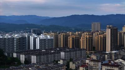 湖北房县：五好“好房子”暖民心