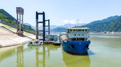 湖北秭归：三峡库区唯一常年稳定运营LNG码头加注量单月突破1000吨