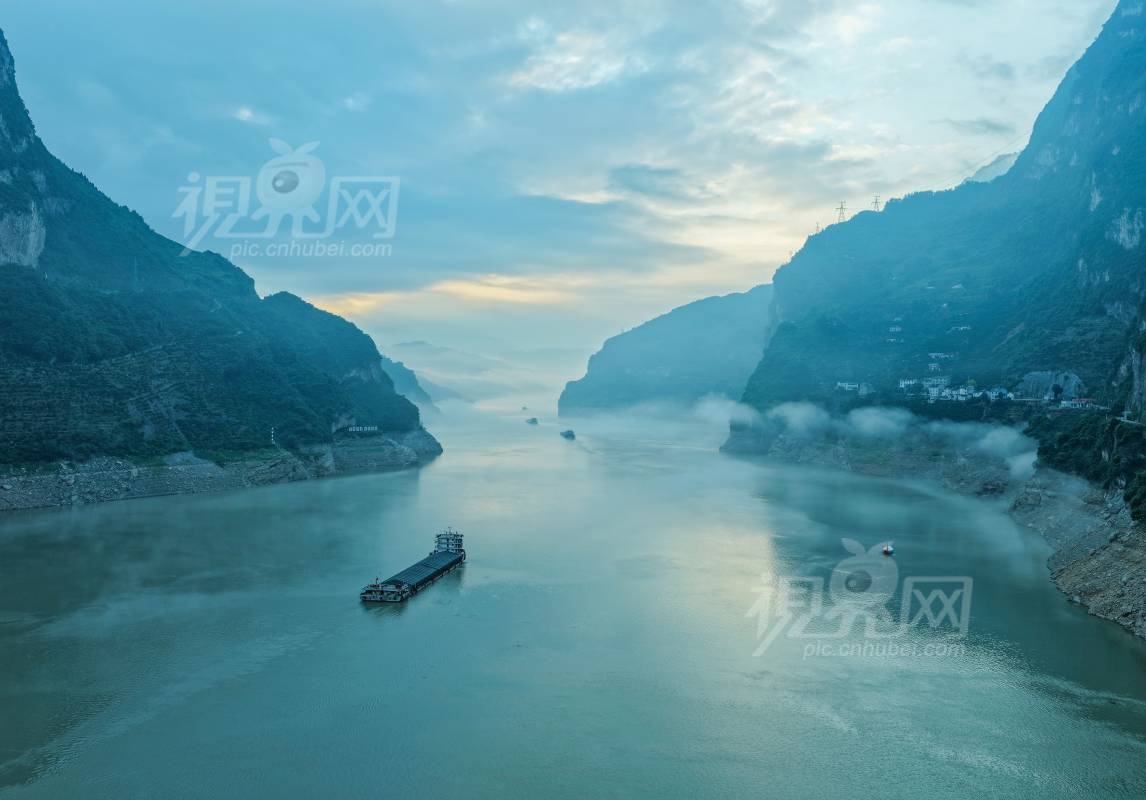 997521