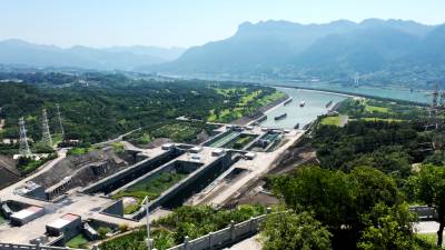 三峡双线五级船闸安全运行23年